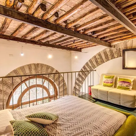 The Smart Loft * Rom